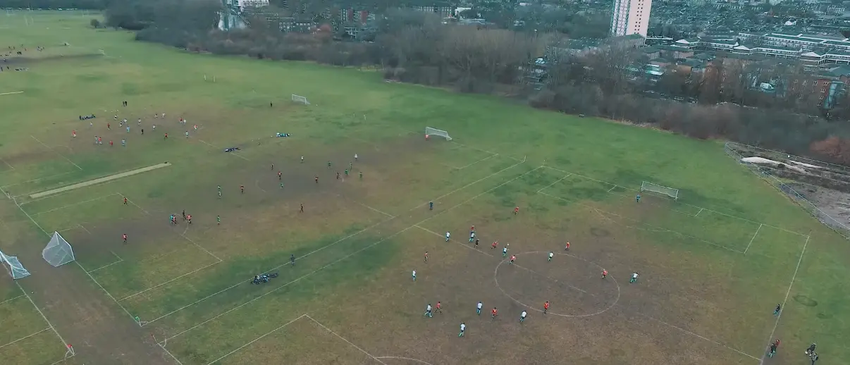 Vidéo : un mini-documentaire sublime le foot du dimanche à Londres