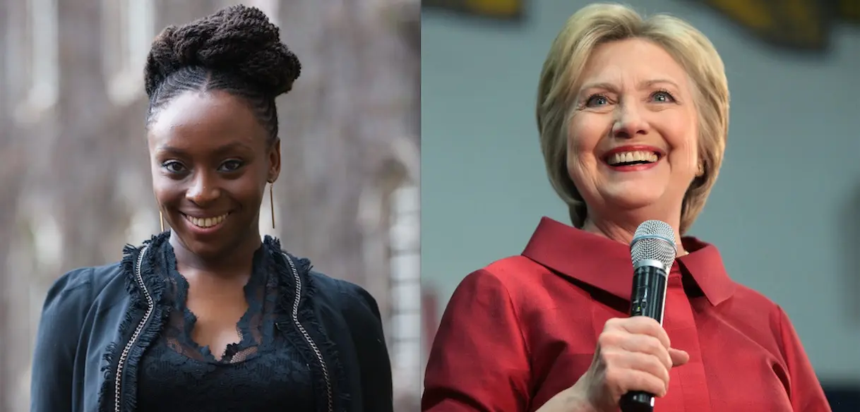 Quand Chimamanda Ngozi Adichie interpelle Hillary Clinton sur son rôle “d’épouse” dans sa bio Twitter