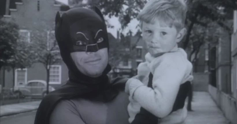 Vidéo : quand Batman aidait les gosses britanniques à traverser la rue en toute sécurité