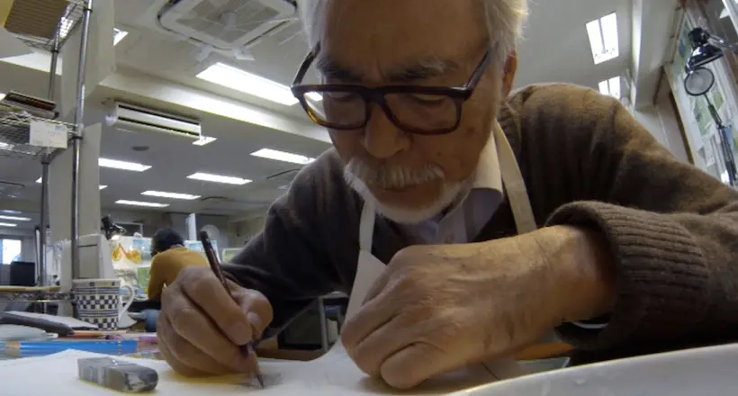 “Hayao Miyazaki voudrait mourir en dessinant” : on a rencontré Kaku Arakawa, au plus près de la légende