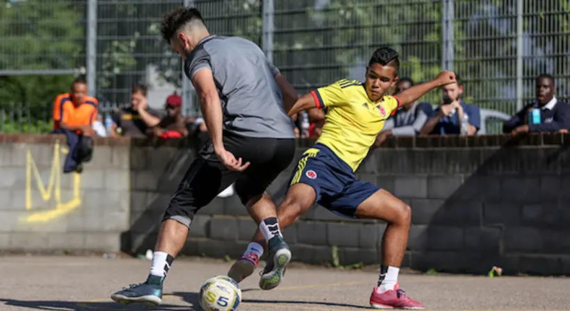 À Londres, un tournoi de foot de rue veut redonner goût à la vie à des jeunes de quartier