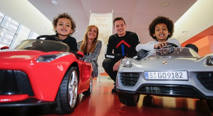 Florian Thauvin a offert des petites voitures à des enfants hospitalisés pour qu’ils se rendent au bloc avec le sourire