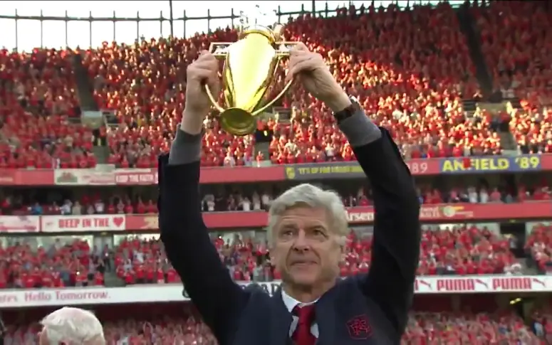 Arsenal et ses supporters disent “au revoir” à Wenger pour son dernier match à l’Emirates