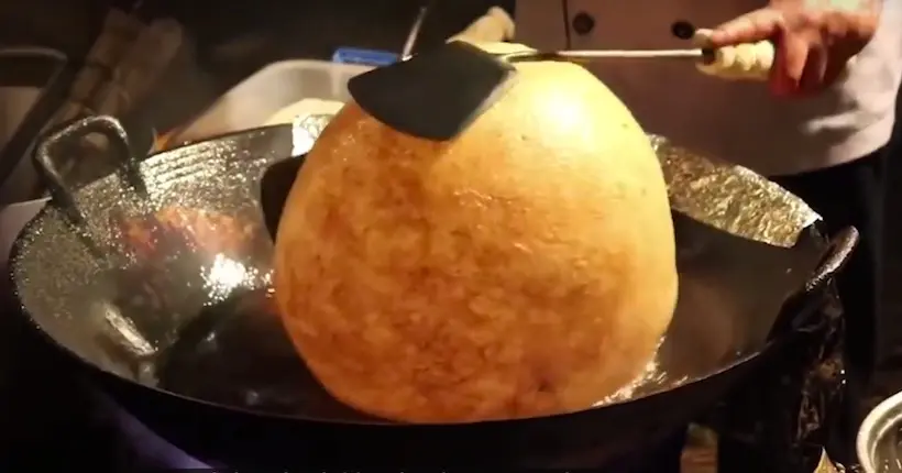 Vidéo : apprenez à préparer la boule de riz géante qui fait le tour d’Internet