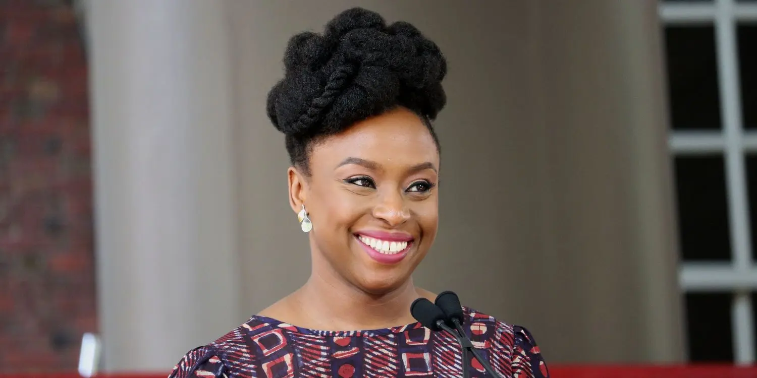 Le discours puissant de Chimamanda Ngozi Adichie à Harvard