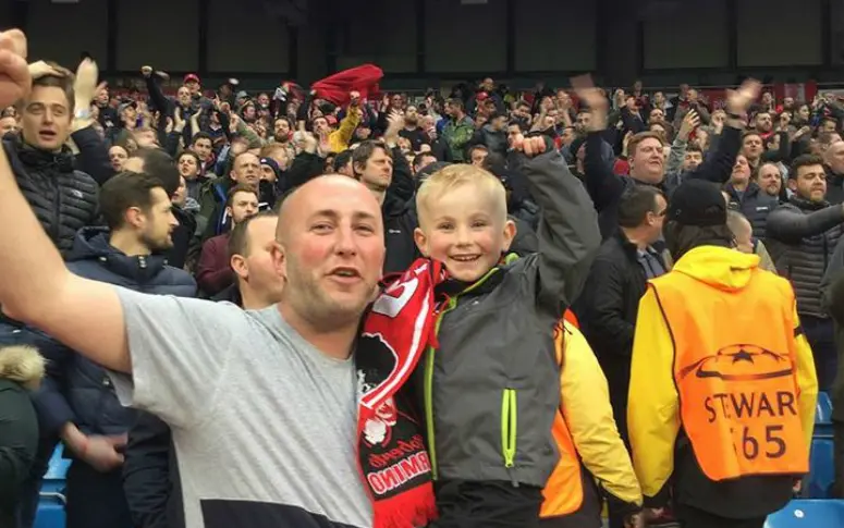 Alex Oxlade-Chamberlain offre des places pour la finale de la Ligue des Champions à un père et son fils