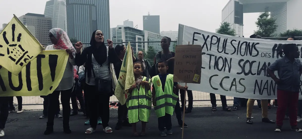 Hébergement d’urgence : femmes et enfants mis à la rue dans les Hauts-de-Seine