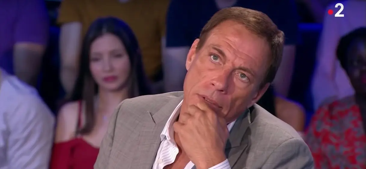 Le CSA saisi après les propos surréalistes de Jean-Claude Van Damme dans ONPC