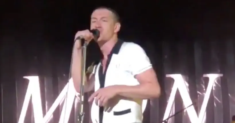 Vidéo : En plein concert, les Arctic Monkeys ont repris “Is This It” les Strokes