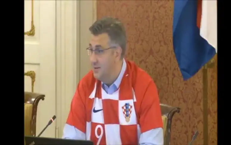 Pour fêter la qualification de la Croatie en finale, les ministres ont tous porté le maillot de la sélection