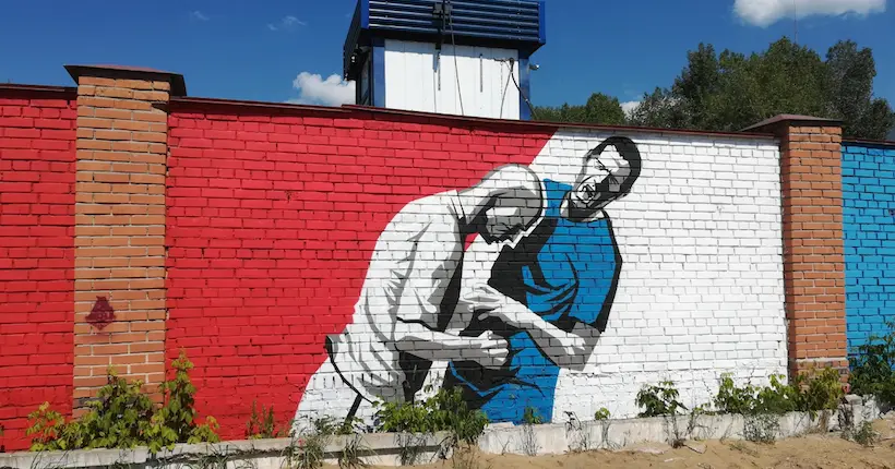En images : en Russie, des fresques retracent la carrière de Zinédine Zidane