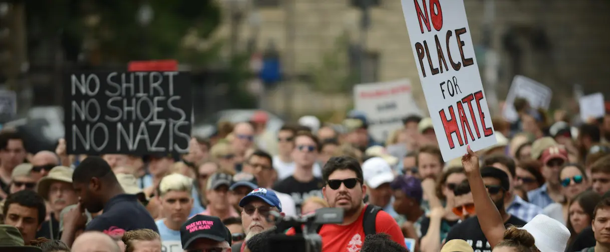 Un an après les incidents de Charlottesville, le rassemblement néonazi de Washington fait un flop