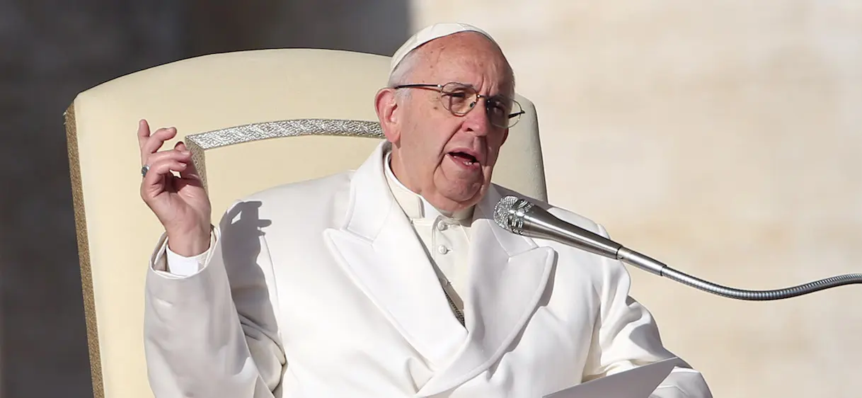 “Grave et irresponsable” : tollé après la sortie du Pape mêlant homosexualité et psychiatrie