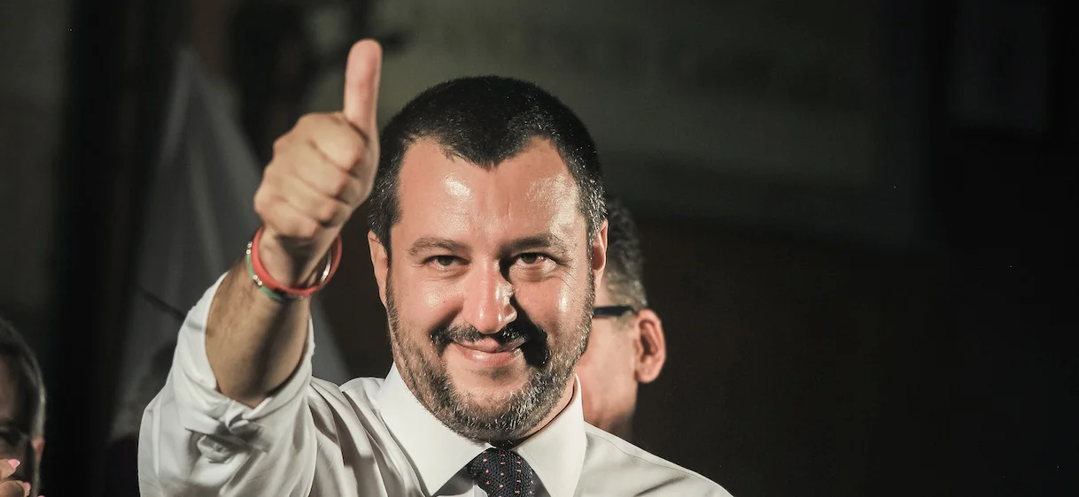 Qualifié de “xénophobe” par L’Express, Matteo Salvini répond avec des “bisous”