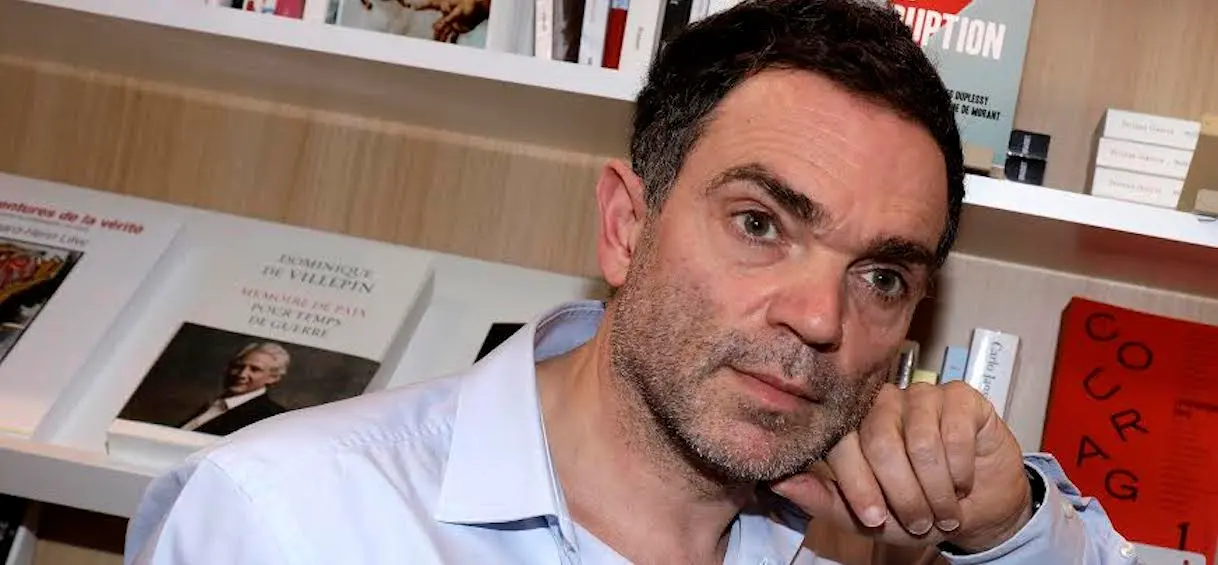 Yann Moix va devenir prof de littérature française en Corée du Nord