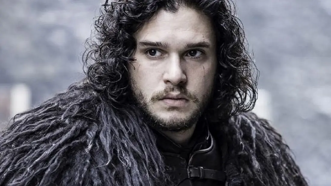 Pourquoi Kit Harington n’a toujours pas coupé ses bouclettes malgré la fin de Game of Thrones