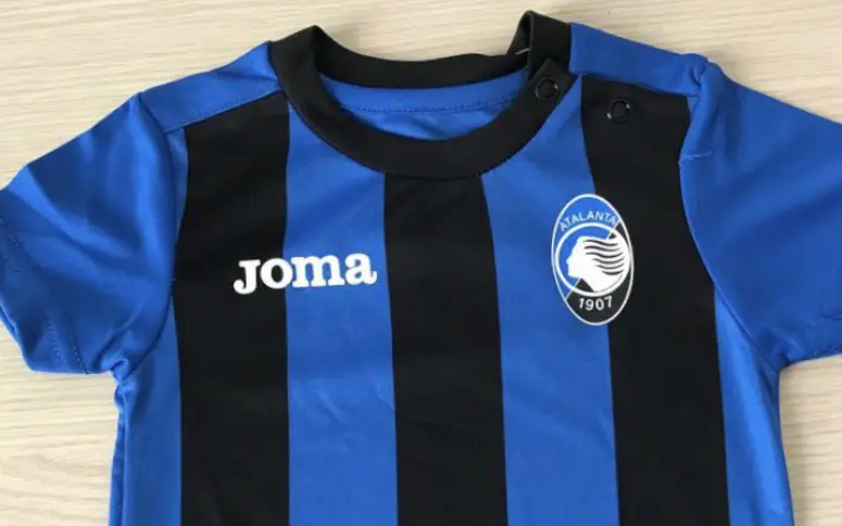 En Italie, le club de l’Atalanta envoie des maillots à tous les nouveaux nés de Bergame