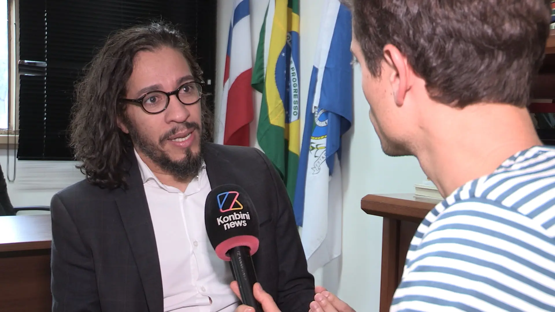 Vidéo : rencontre avec le député gay qui a craché sur Bolsonaro