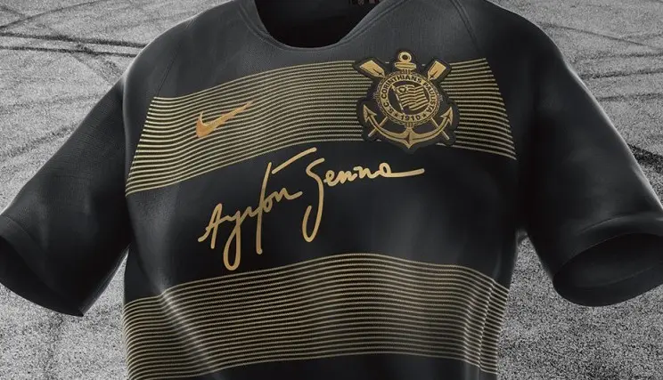 En images : au Brésil, les Corinthians adoptent un 3e maillot qui rend hommage à Ayrton Senna