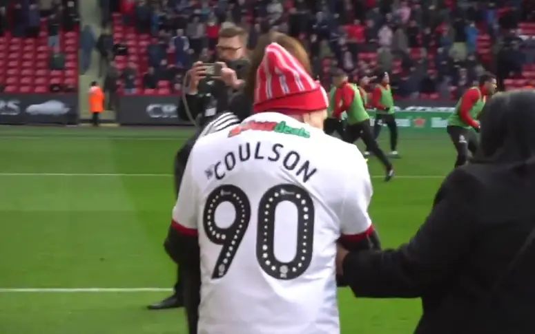 Vidéo : à 90 ans, un fan réalise son rêve en inscrivant un but devant le kop de Sheffield United