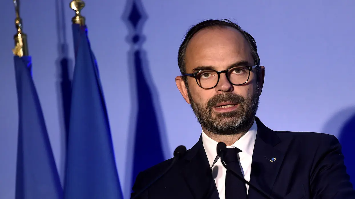 Gilets jaunes : pour Édouard Philippe, “bloquer un pays n’est pas acceptable”