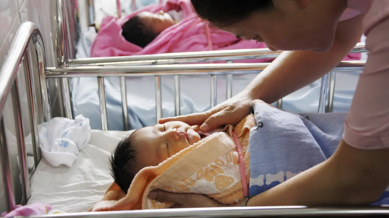 “Irresponsable” : les premiers bébés génétiquement modifiés créent le scandale