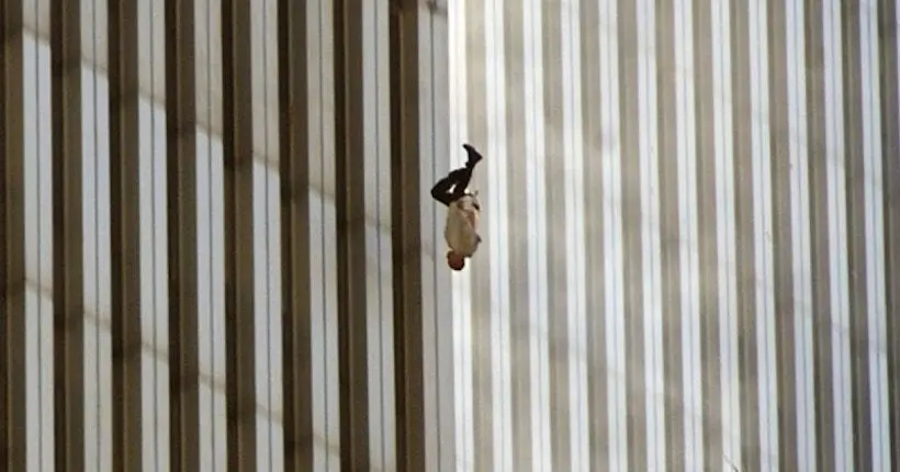 Le mystère derrière la photographie du “Falling Man” capturée le 11 Septembre
