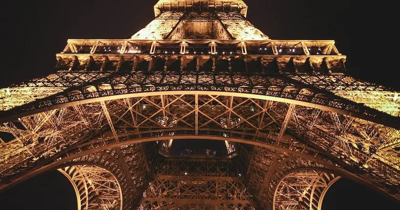 Un tronçon d’escalier de la tour Eiffel sera bientôt mis en vente aux enchères