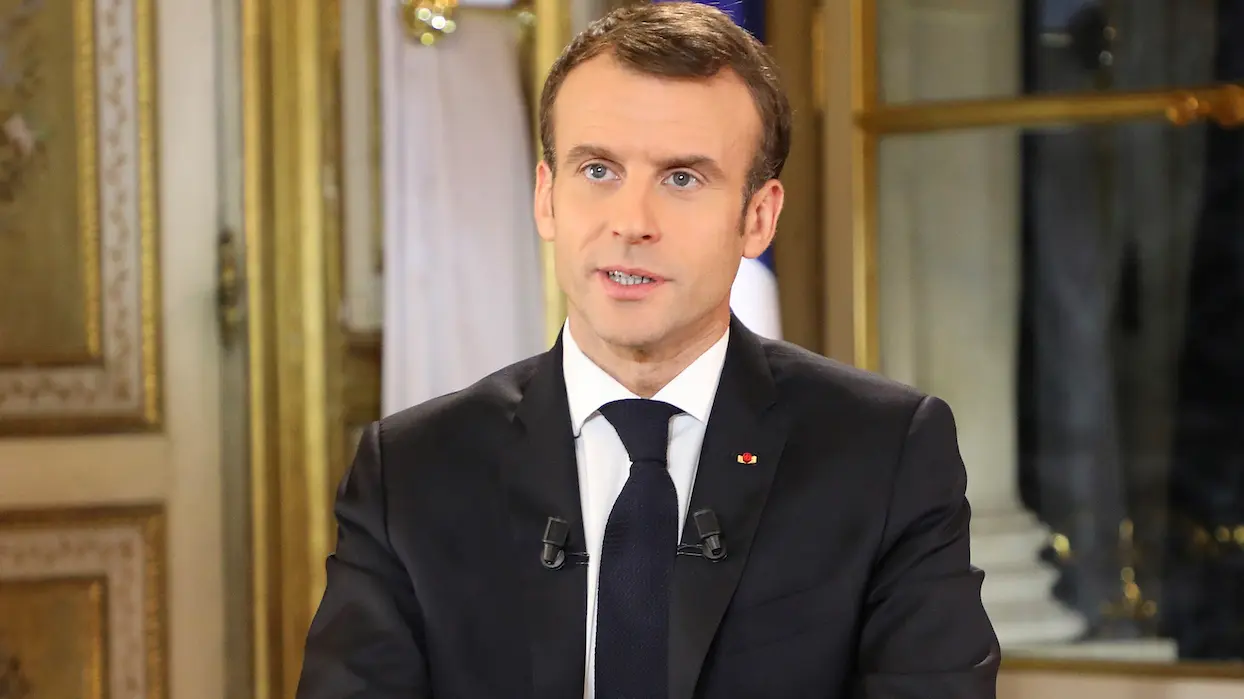 Emmanuel Macron annonce la hausse du Smic de 100 euros