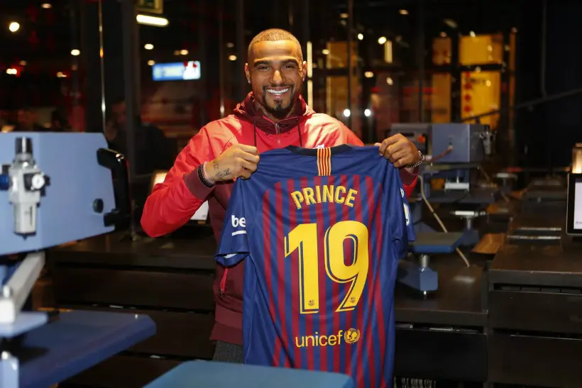 Vidéo : le Barça souhaite la bienvenue à Kevin-Prince Boateng en publiant une vidéo de ses buts inscrits… contre eux