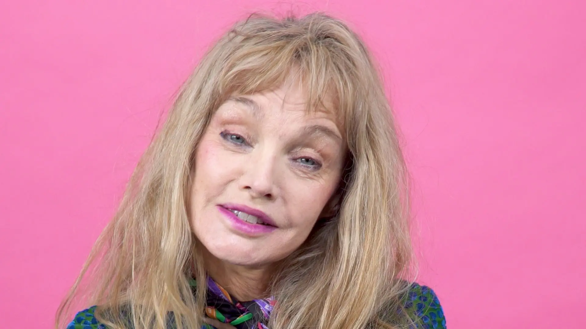 Vidéo Arielle Dombasle nous parle de son compte Instagram