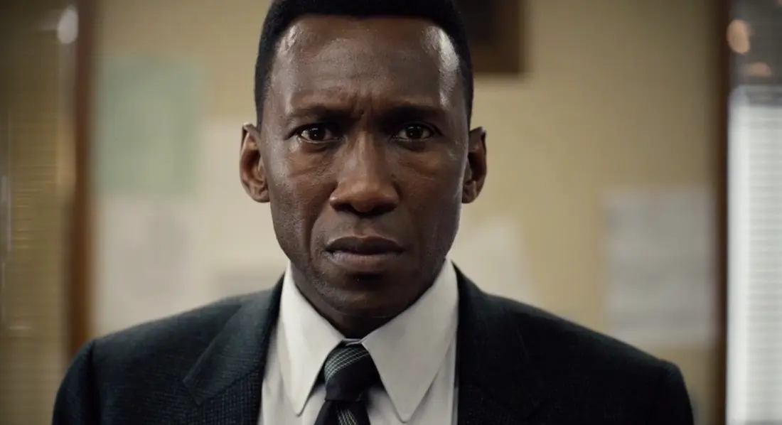 Mahershala Ali redore le blason de True Detective dans une saison 3 intense