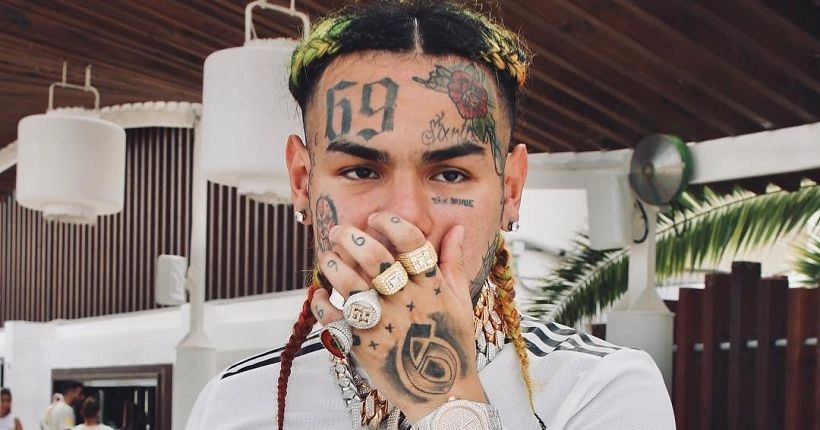 Le juge a “apprécié les mèmes” sur 6ix9ine et le condamne à 2 ans de prison ferme