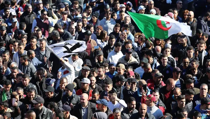 En Algérie, un chant de supporters est devenu l’hymne des manifestants
