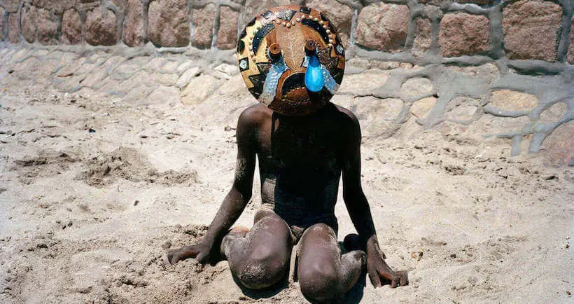 Les “Amojis” de Toufic Beyhum, ces masques version “émojis africains”