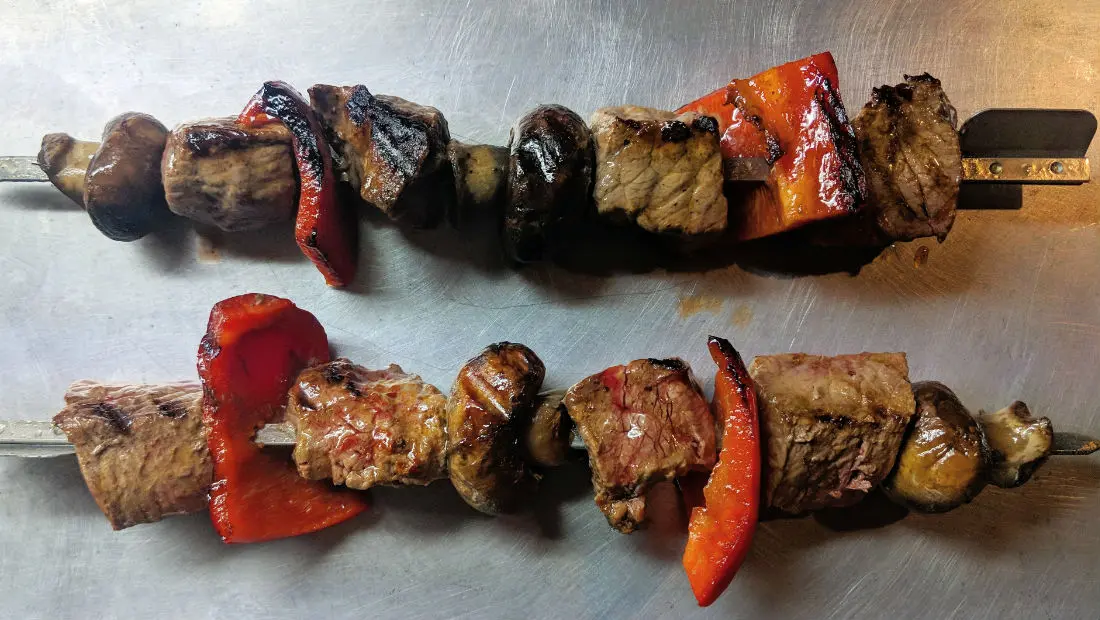 Tuto : brochettes de bœuf mariné pour le premier barbecue de l’année