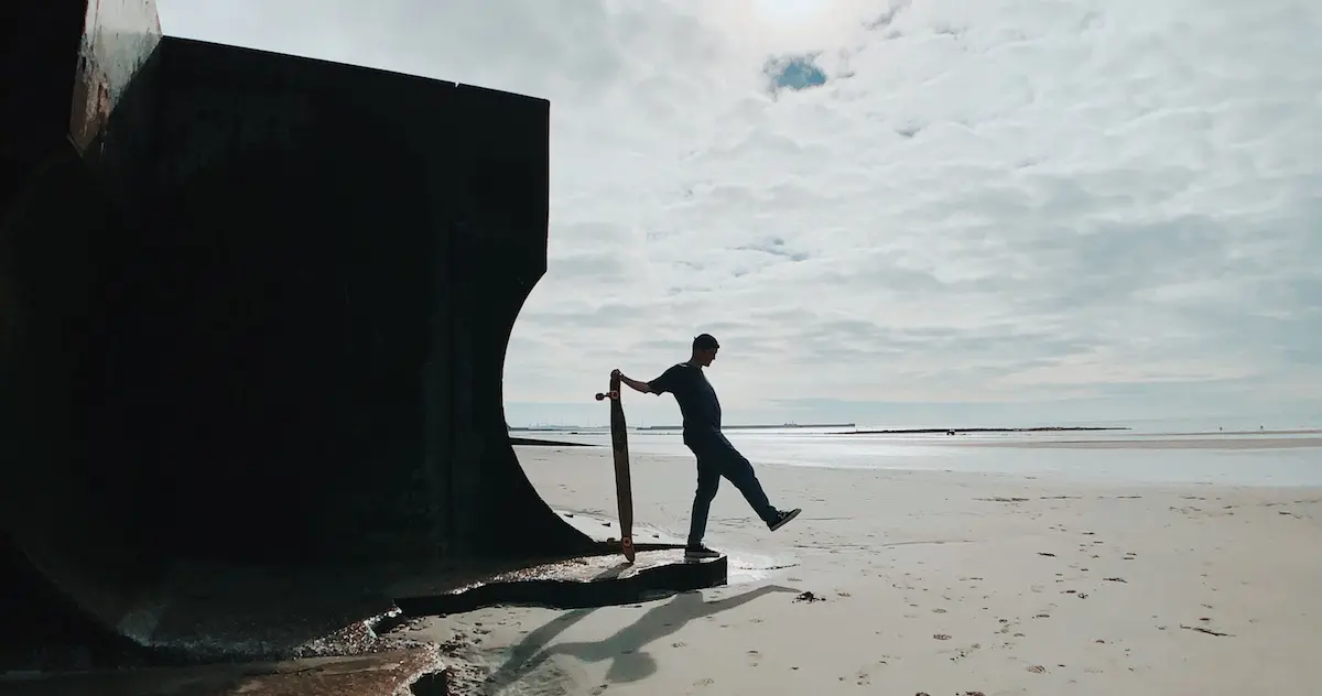Vidéo : On Capte À… Wimereux avec Charles Patfoort, longboard dancer