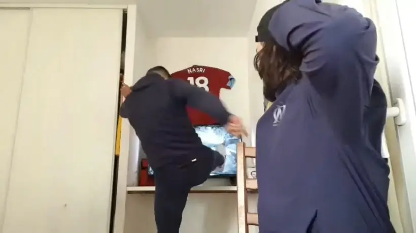 Vidéo : Mohamed Henni se fait casser sa télé par un joueur de Nîmes
