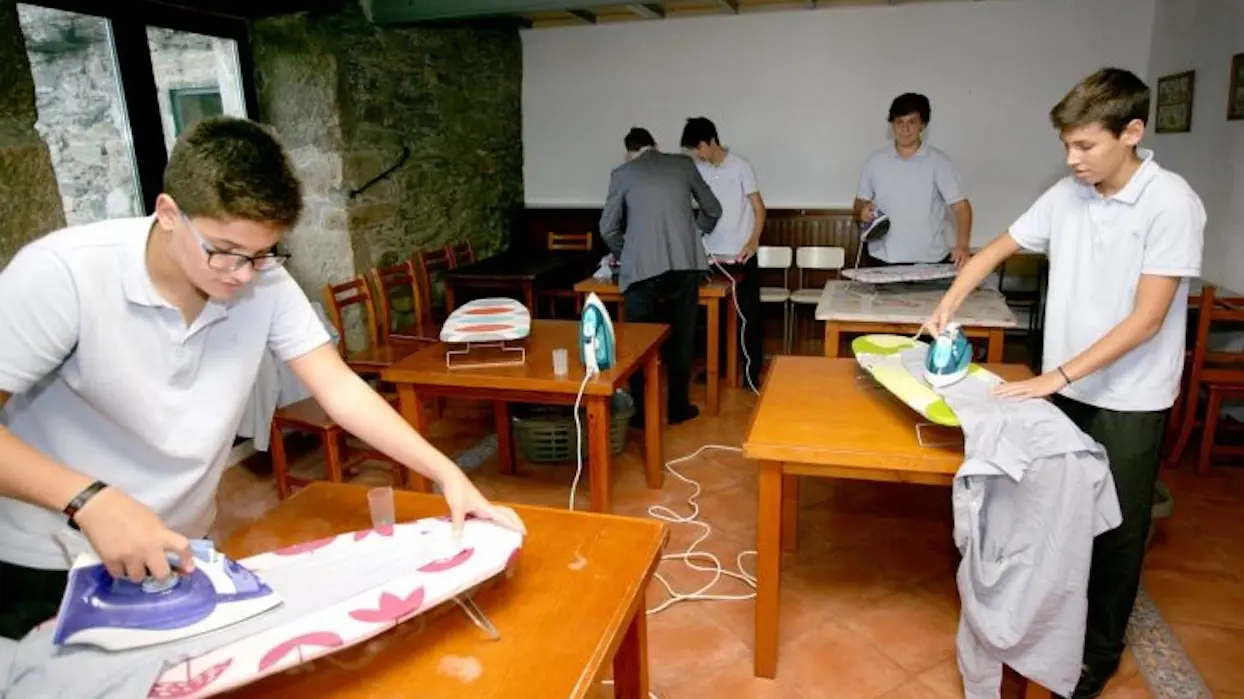 Espagne : un collège de garçons instaure des cours de tâches ménagères