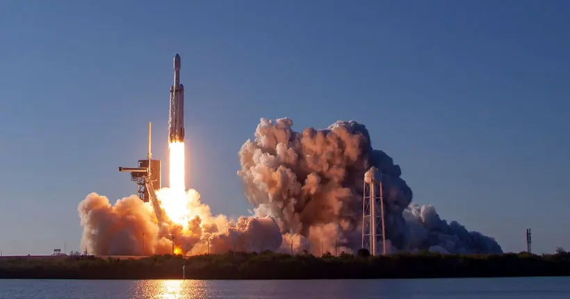Décollage et triple atterrissage réussis pour la Falcon Heavy de SpaceX