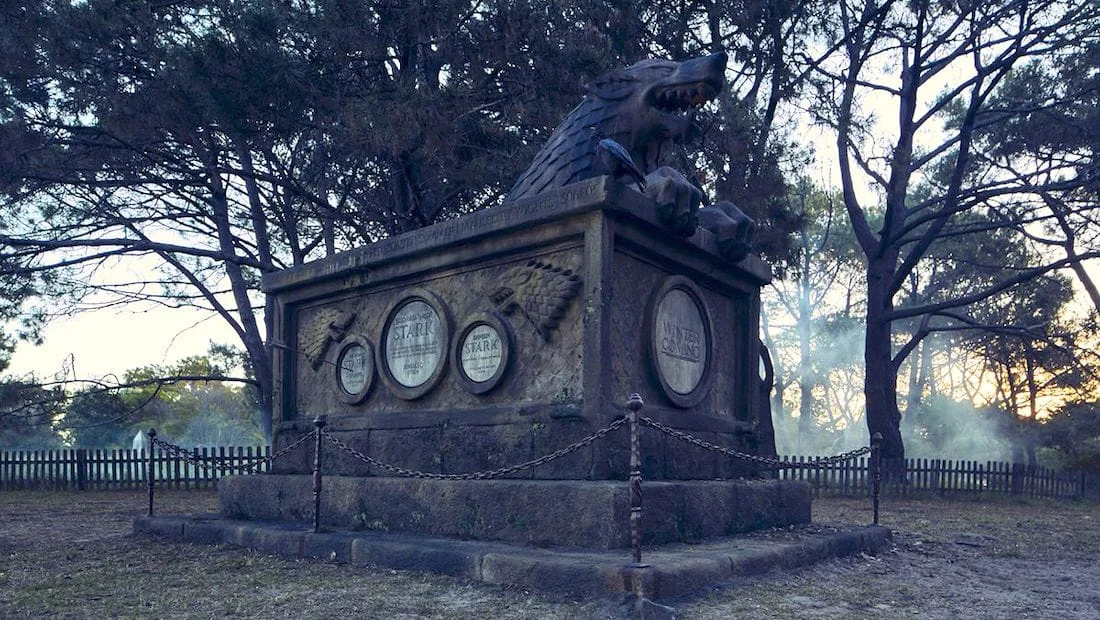 En images : en Australie, un cimetière réservé aux personnages morts de Game of Thrones
