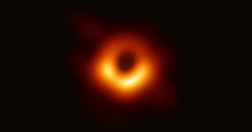 Et voici la toute première photo d’un trou noir