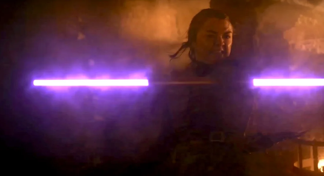 Vidéo : Arya déchire tout avec un sabre laser dans la bataille de Winterfell