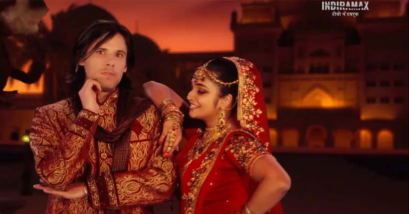 Orelsan rend hommage à Bollywood dans l’entraînant clip de “Dis-moi”