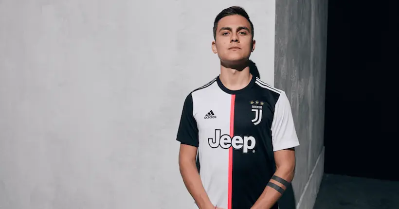 Vidéo : Dybala félicite Maes pour son disque de diamant et l’invite au stade