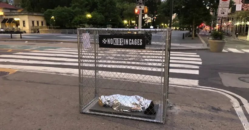 Contre la politique migratoire de Trump, des cages installées dans tout New York
