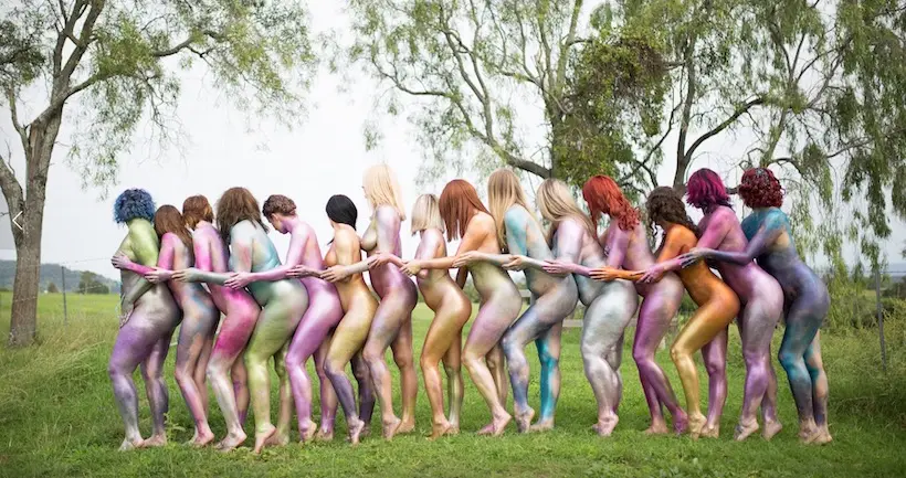 Positively Glittered, le collectif arty qui organise des shootings de nus body positifs