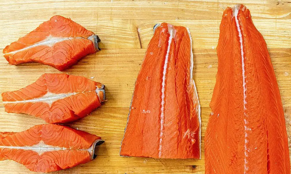 Vidéo : apprendre (enfin) à lever des filets de saumon