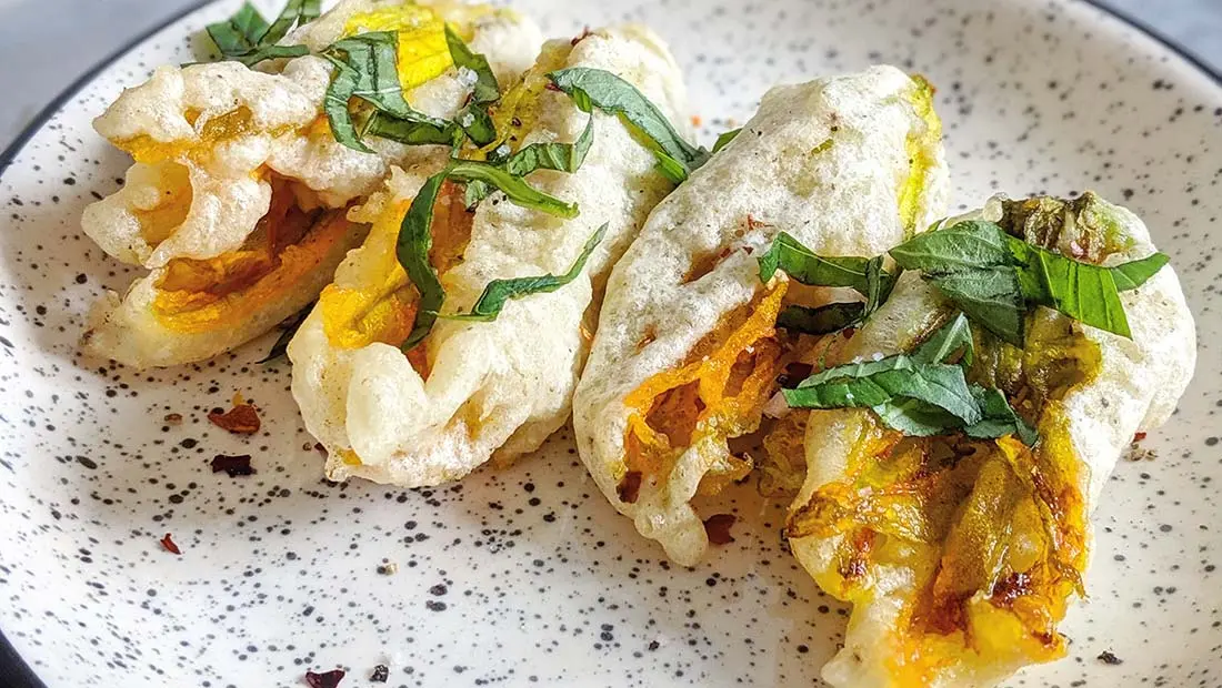 Tuto : beignets de fleurs de courgettes à la ricotta