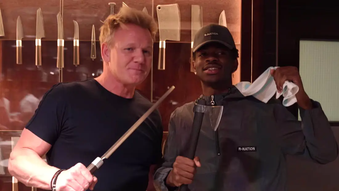 Vidéo : Lil Nas X et Gordon Ramsay préparent un panini avec une hache et une épée
